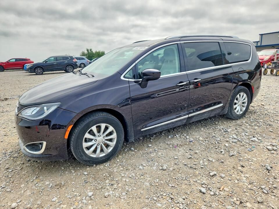 2019 CHRYSLER Pacifica