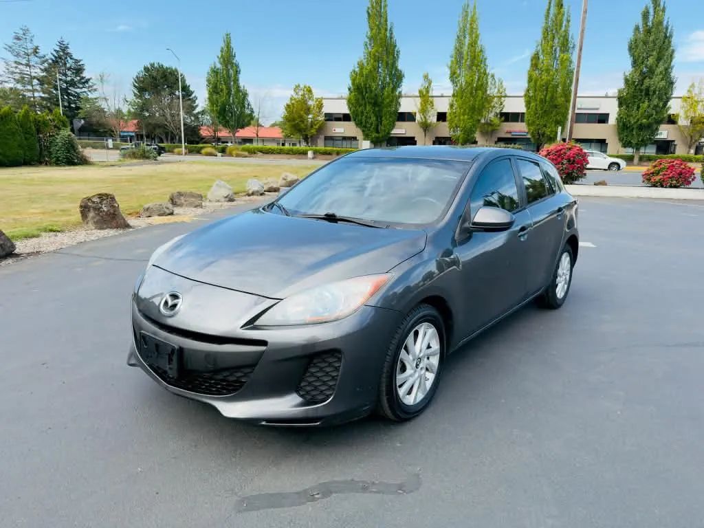 2013 MAZDA Mazda3