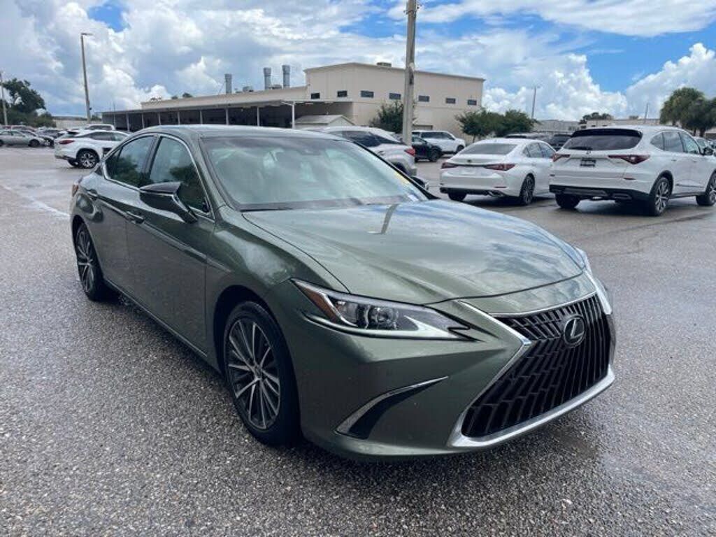 2024 LEXUS ES