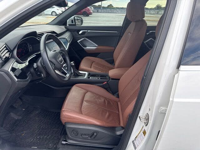 2022 Audi Q3