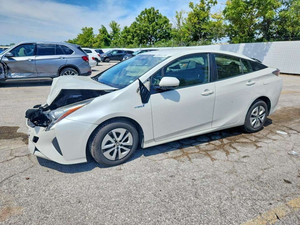 2016 TOYOTA PRIUS
