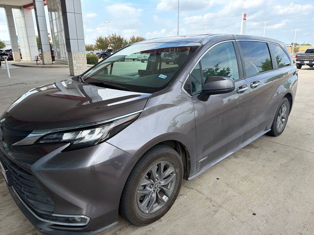 2021 TOYOTA Sienna