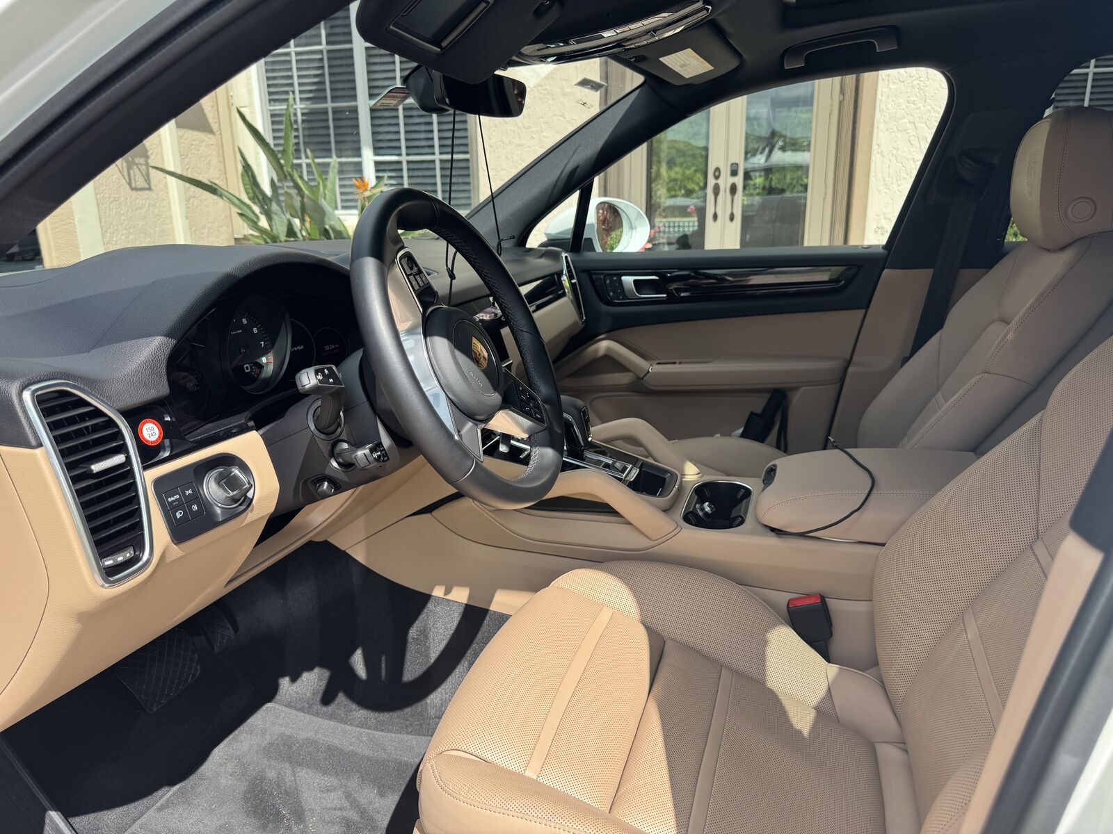 2022 PORSCHE Cayenne