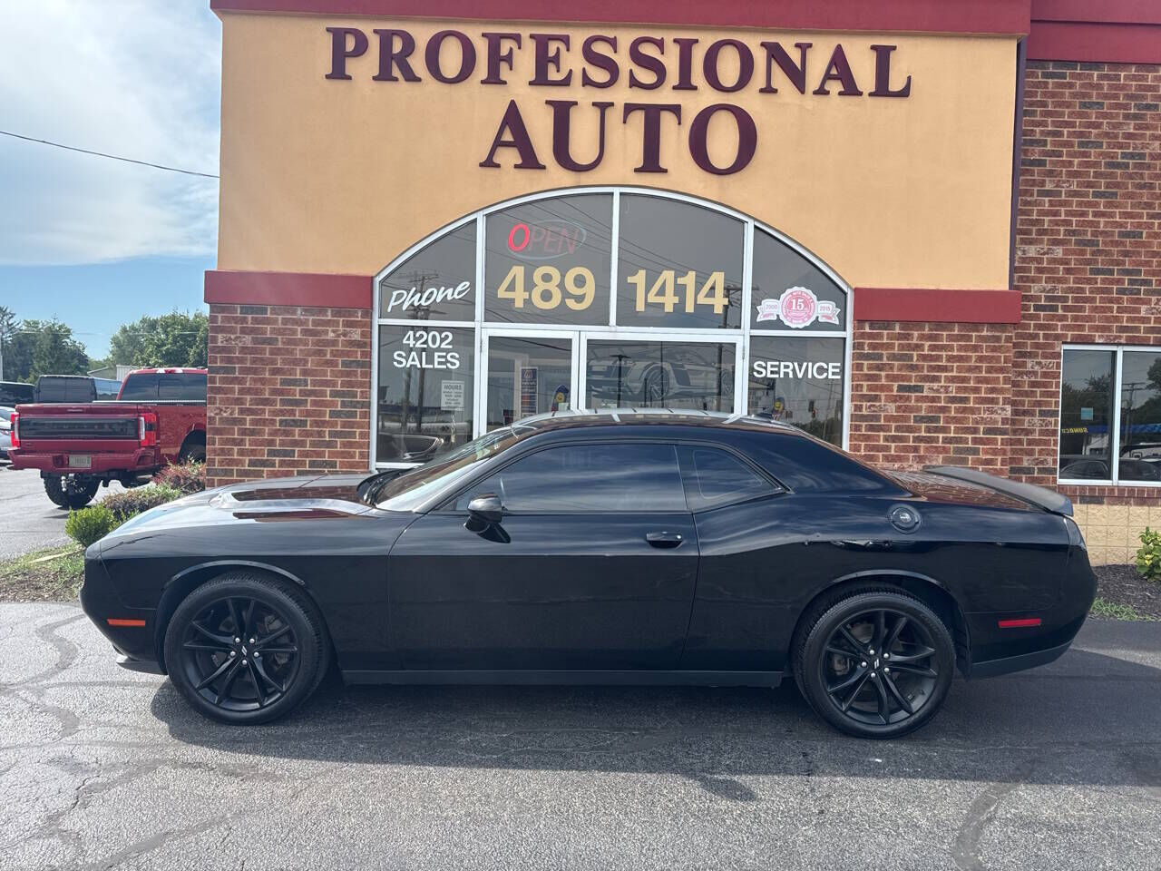 2017 DODGE Challenger