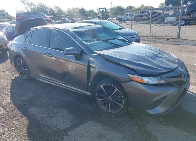 2020 TOYOTA Camry