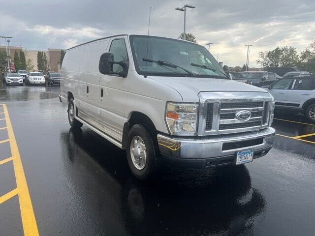 2012 FORD E-350