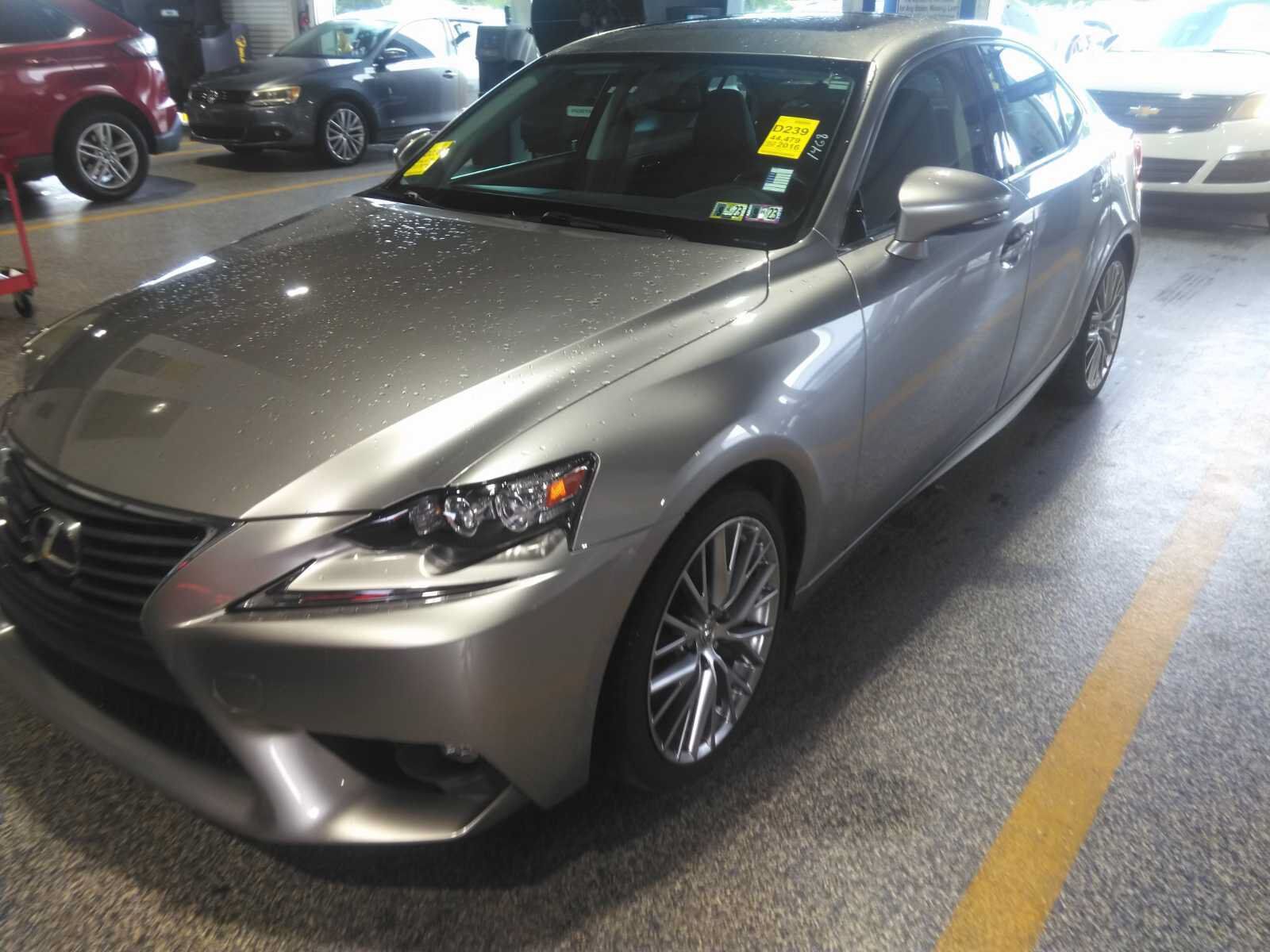 2016 LEXUS IS