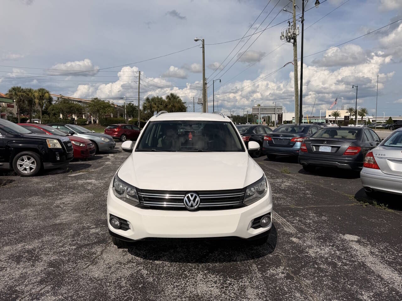 2012 VOLKSWAGEN Tiguan