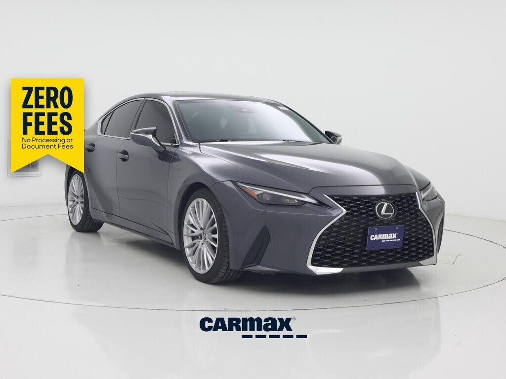2022 LEXUS IS
