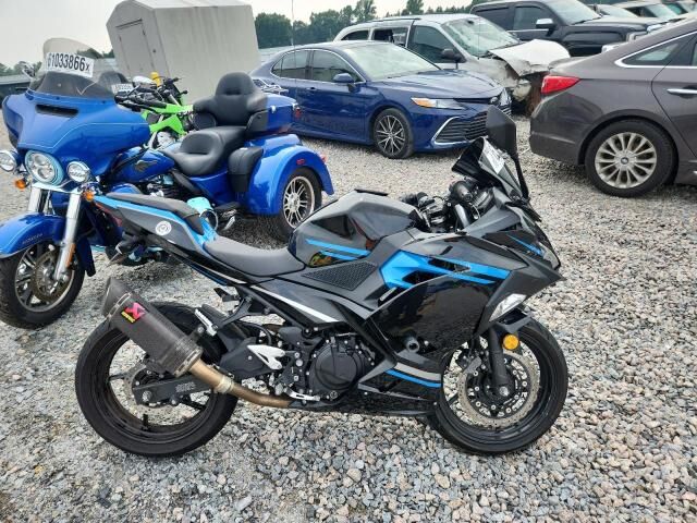 2021 KAWASAKI Ninja