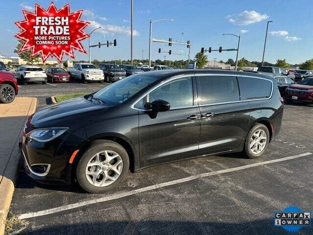 2019 CHRYSLER Pacifica