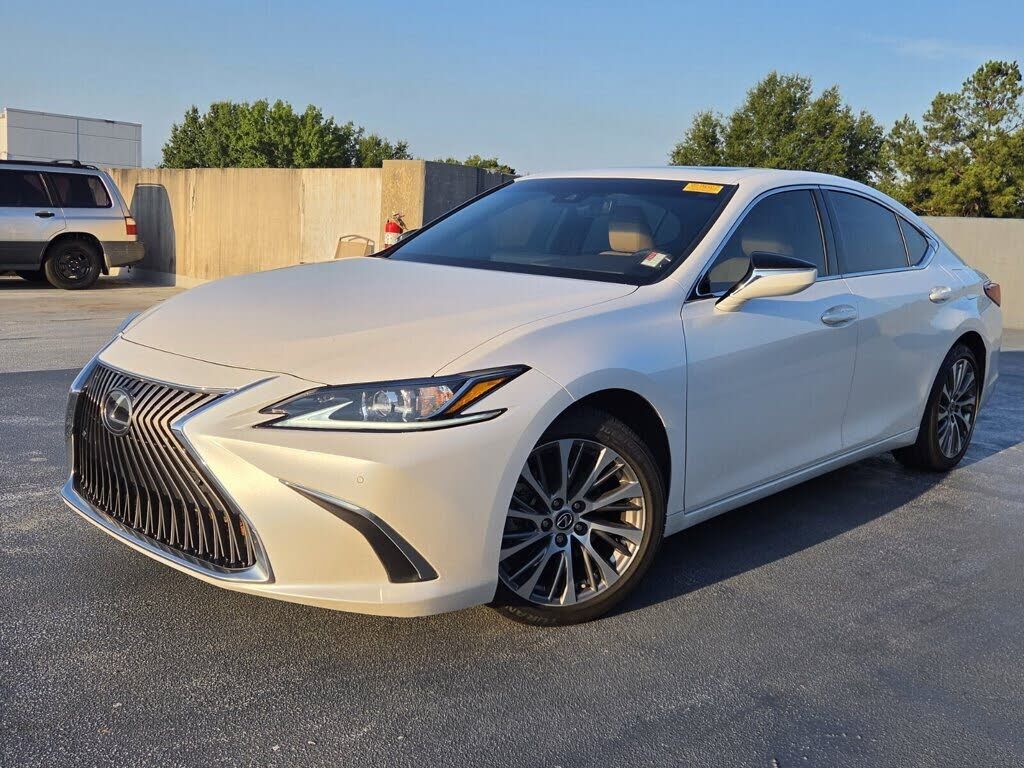 2021 LEXUS ES