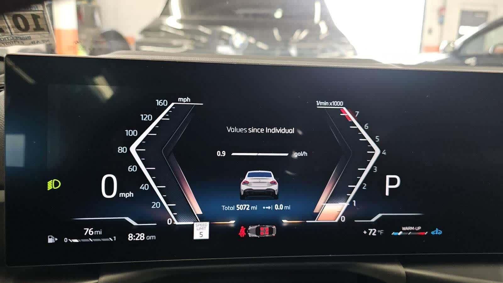 2025 BMW 230i