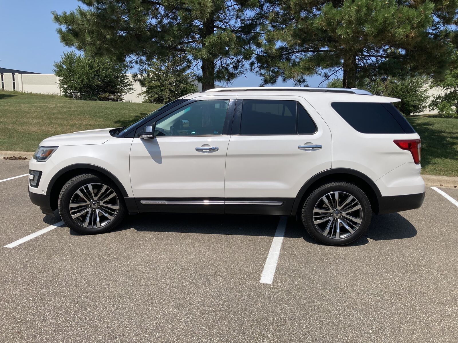 2016 FORD Explorer