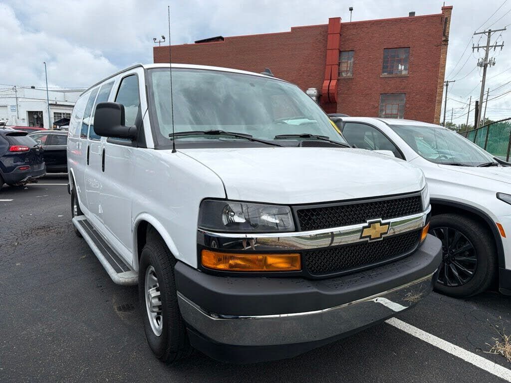 2025 CHEVROLET Express