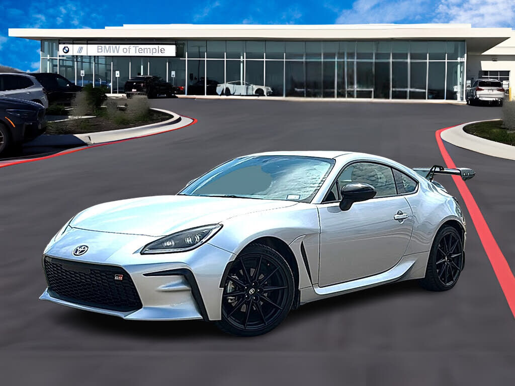 2025 TOYOTA GR86