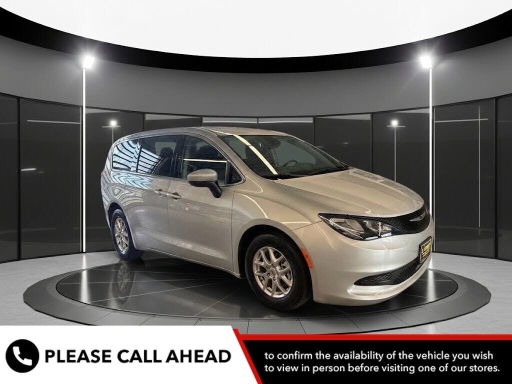 2023 CHRYSLER Voyager