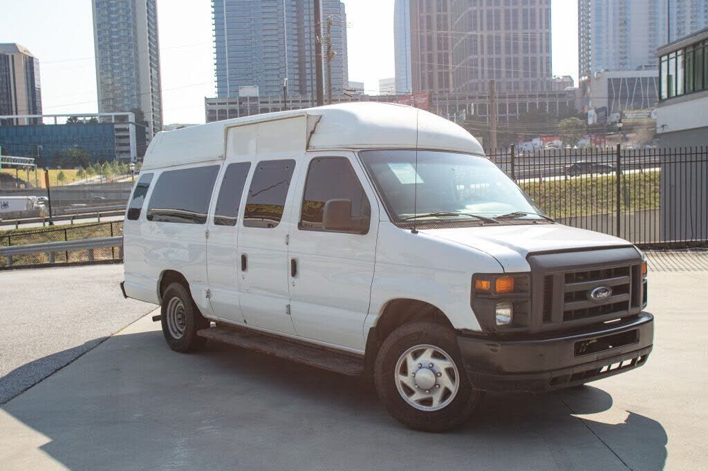 2013 FORD E-250