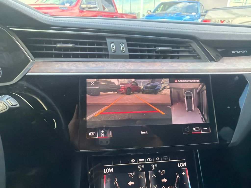 2022 Audi e-tron