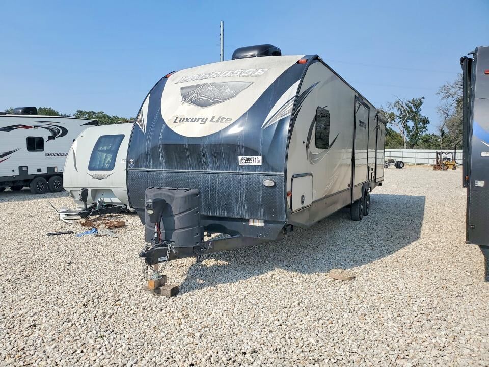 2019 FOREST RIVER Lacrosse Towable