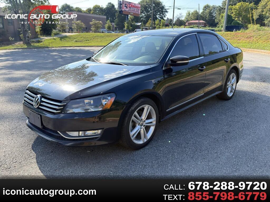 2012 VOLKSWAGEN Passat