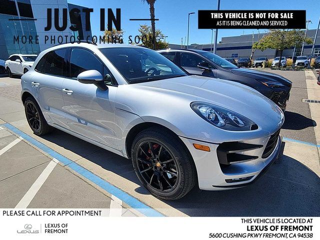 2015 PORSCHE Macan