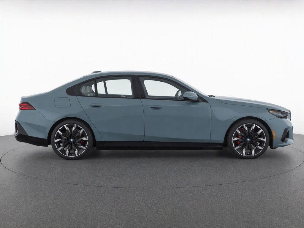 2024 BMW i5