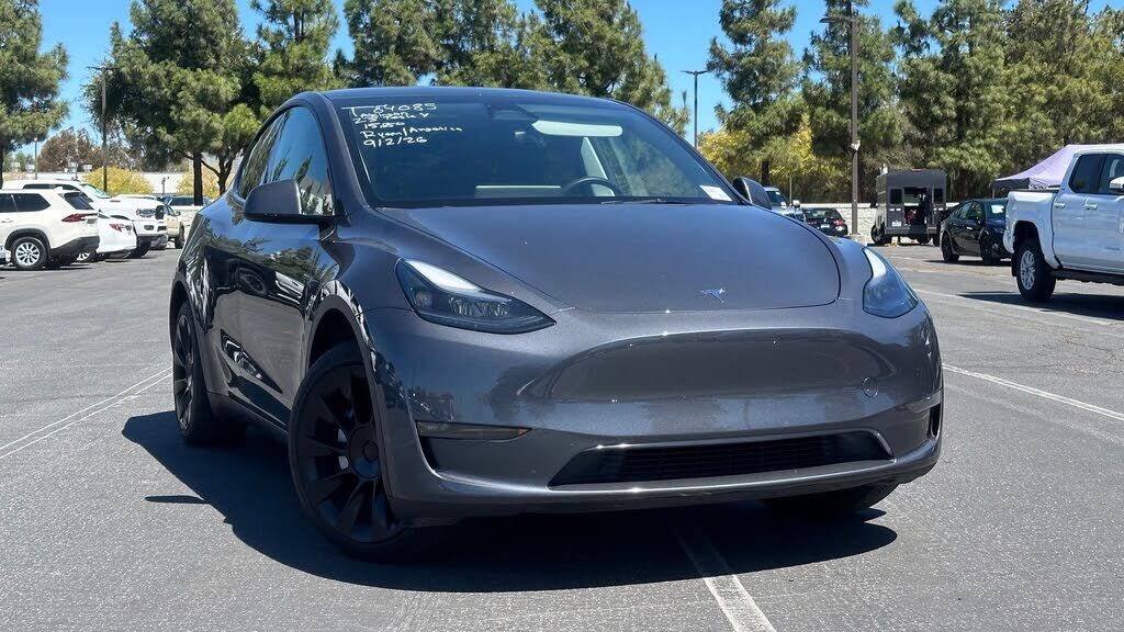 2023 TESLA Model Y