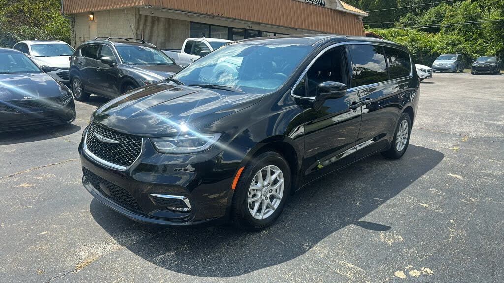 2025 CHRYSLER Pacifica