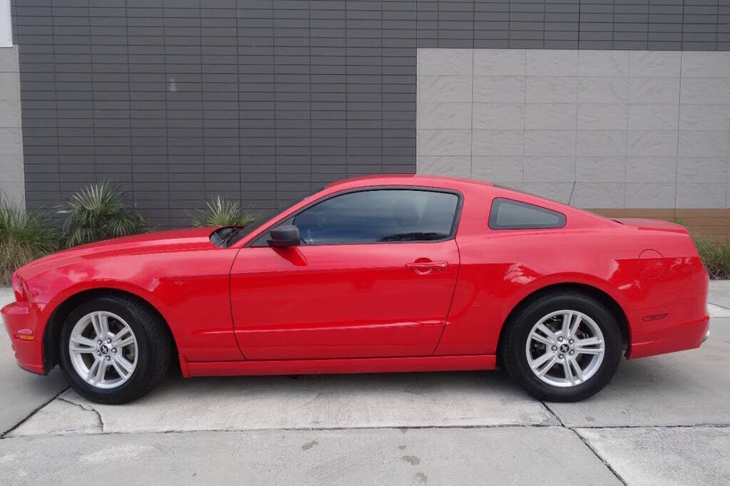 2013 FORD Mustang