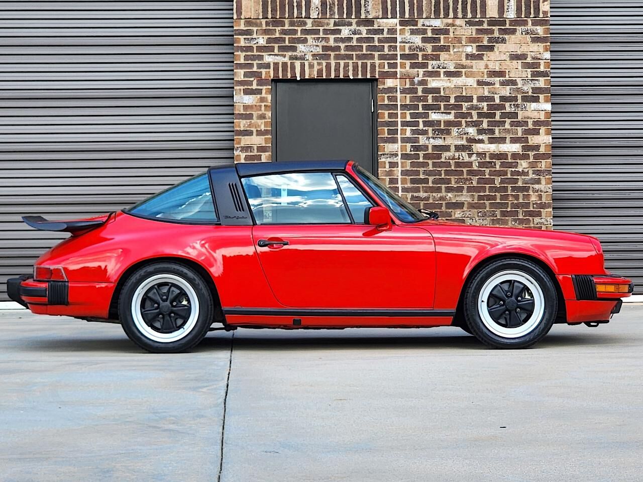 1985 PORSCHE 911
