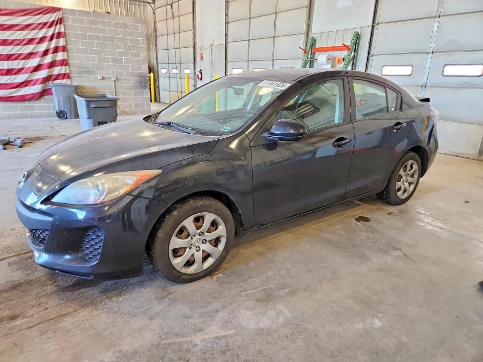 2013 MAZDA Mazda3