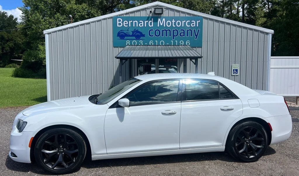 2021 CHRYSLER 300