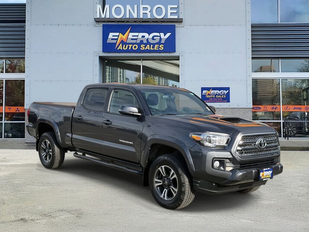 2017 TOYOTA Tacoma