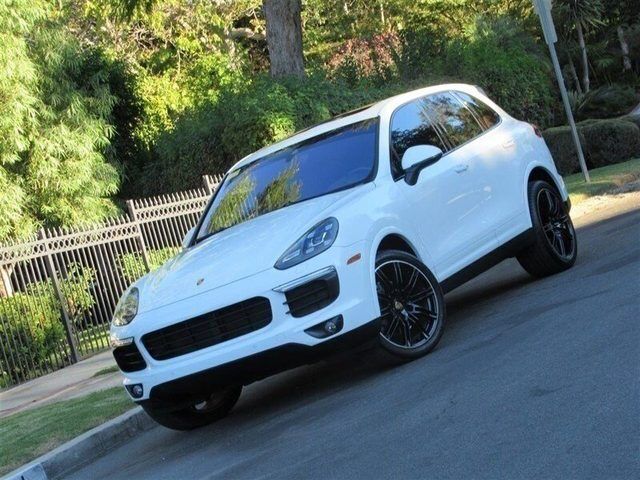 2017 PORSCHE Cayenne