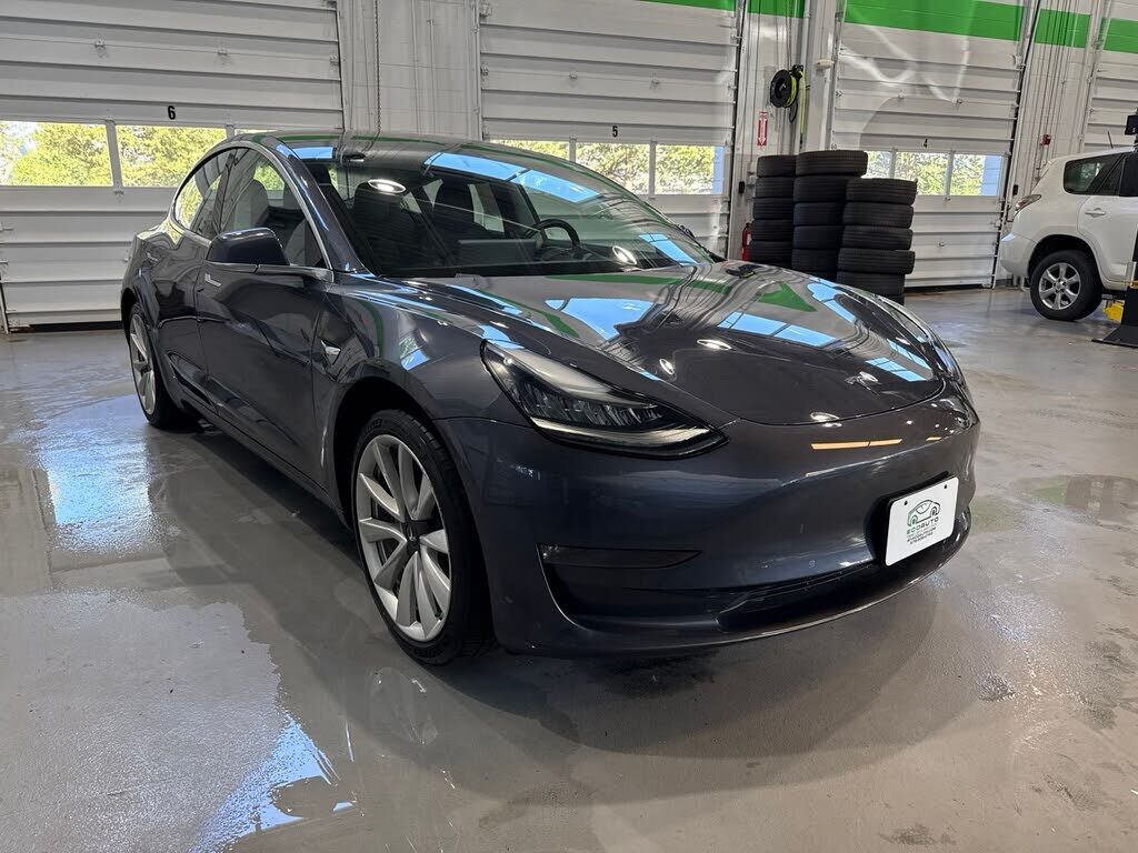 2018 TESLA Model 3
