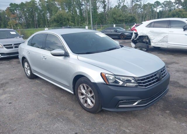 2016 VOLKSWAGEN Passat