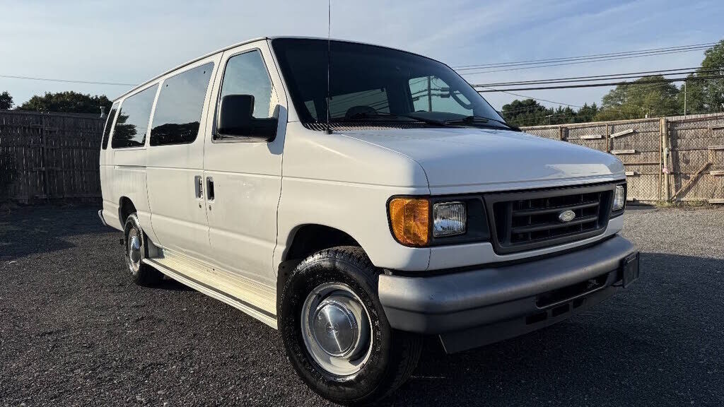2006 FORD E-350