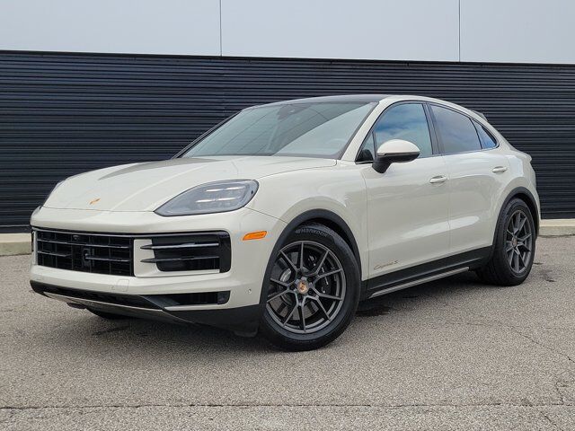 2025 PORSCHE Cayenne