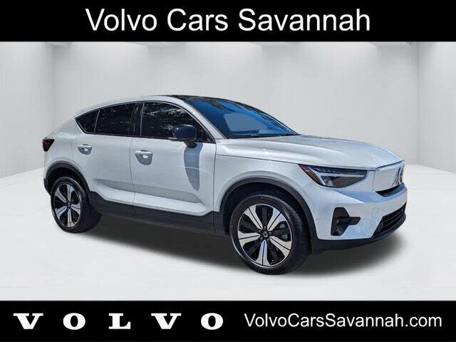 2023 VOLVO C40