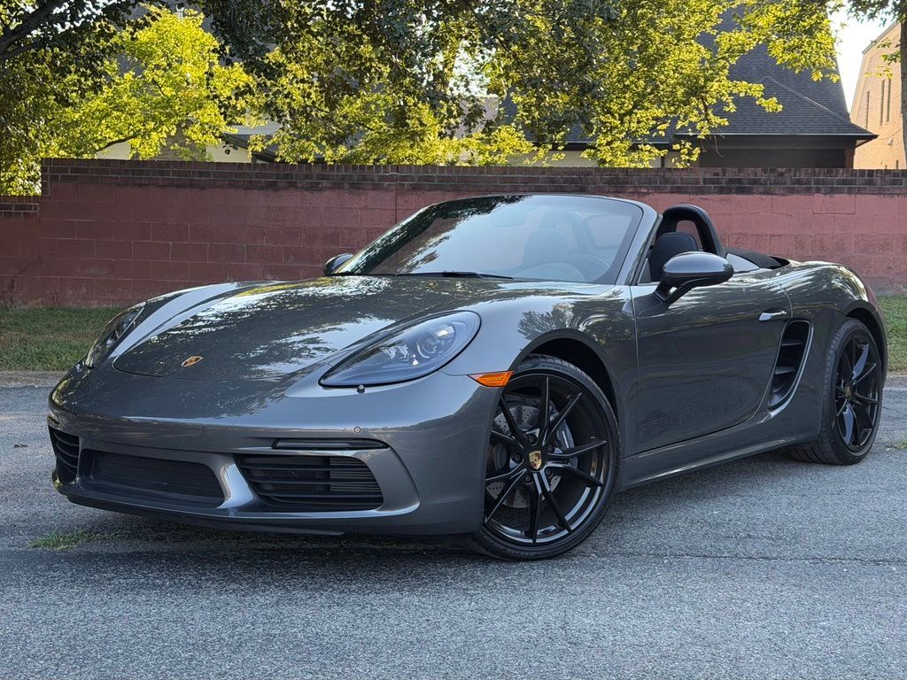 2025 PORSCHE 718