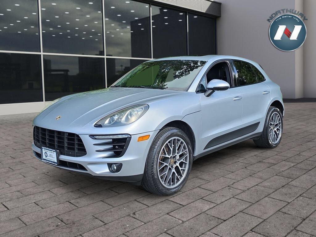 2015 PORSCHE Macan
