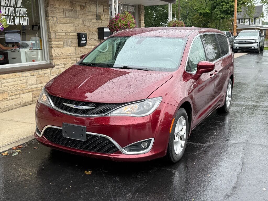 2019 CHRYSLER Pacifica
