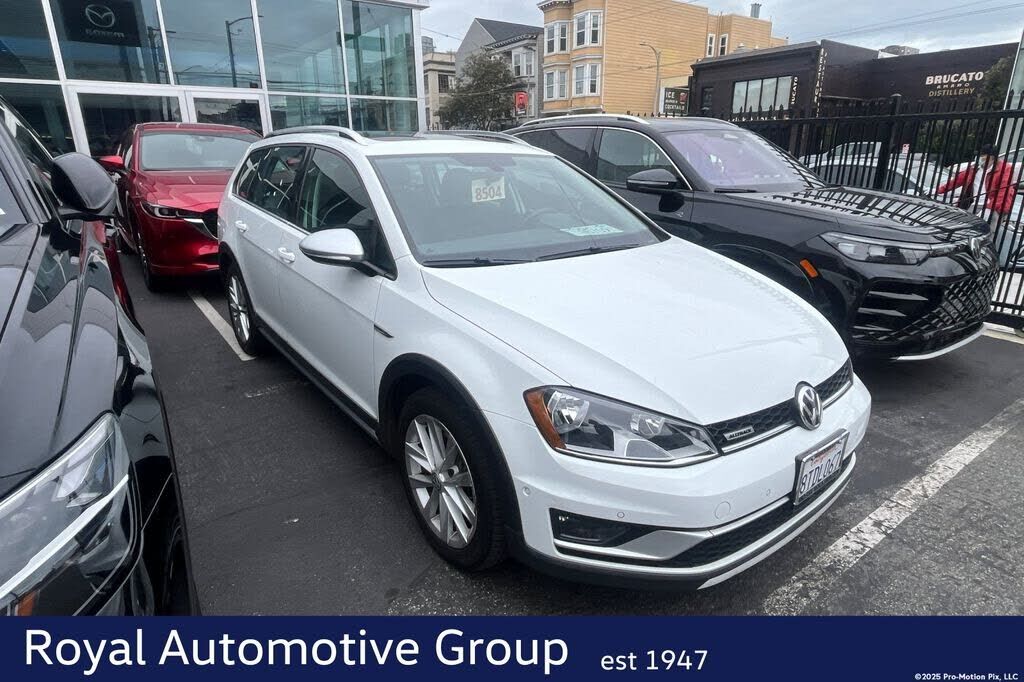 2017 VOLKSWAGEN Golf Alltrack