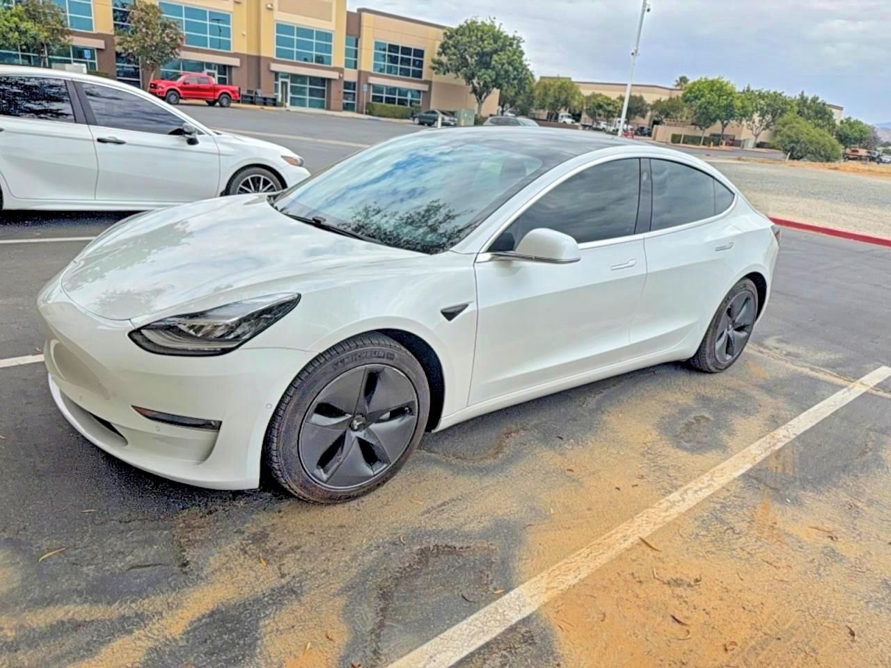 2020 TESLA Model 3