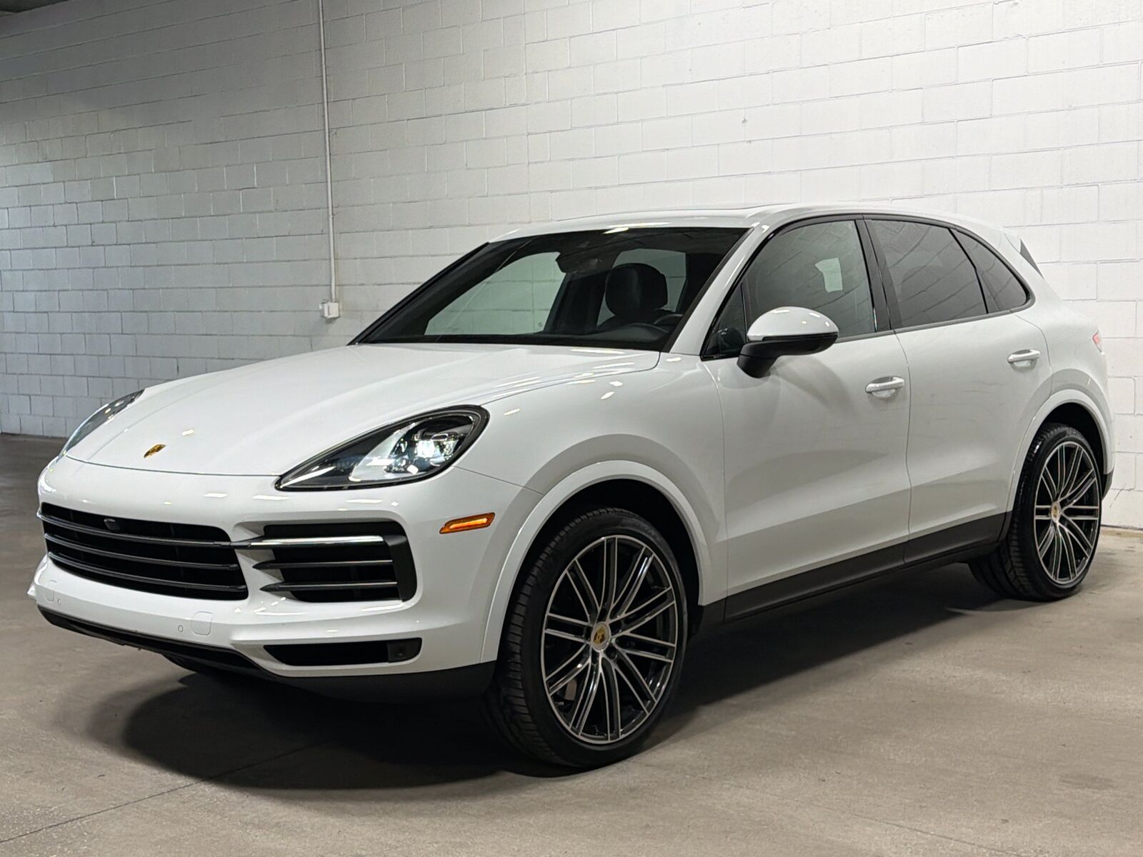 2023 PORSCHE Cayenne