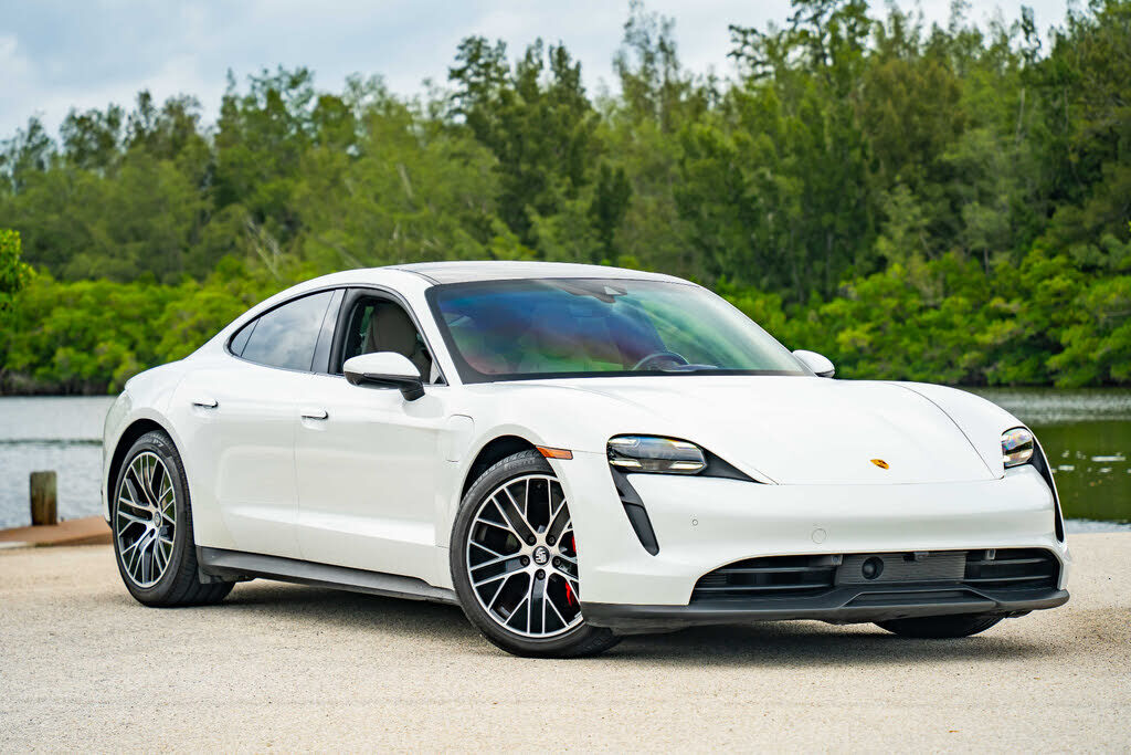 2021 PORSCHE Taycan