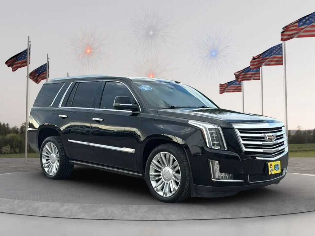 2016 CADILLAC Escalade