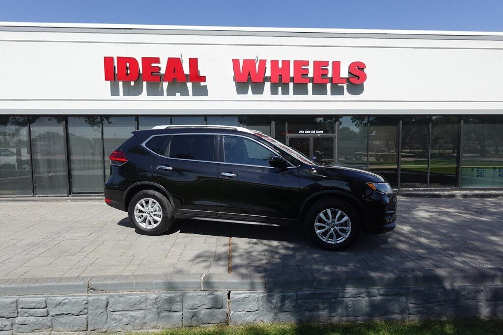 2017 NISSAN Rogue