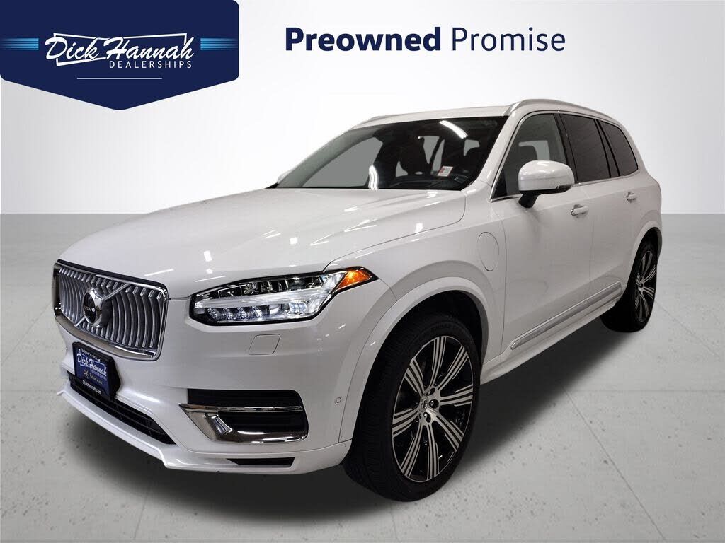 2022 VOLVO XC90